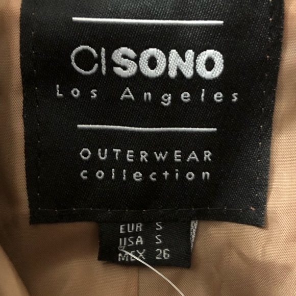 Woman’s Cozy Puffy Ci Sono Jacket - Picture 3 of 3